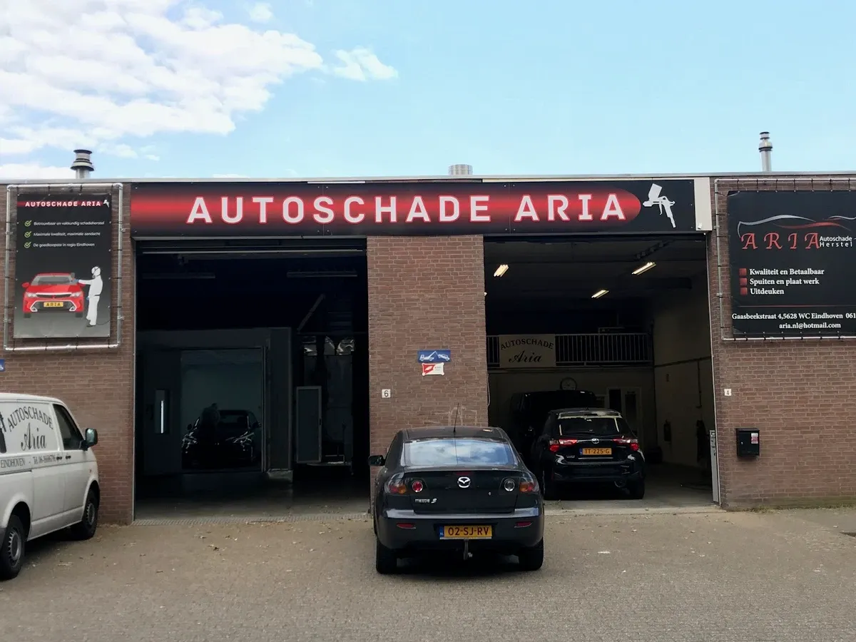 Foto 1 von Autoschade Aria