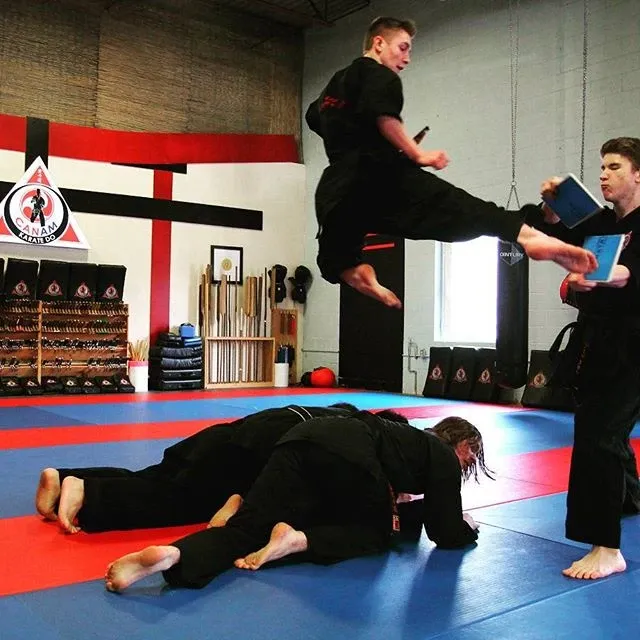 Foto 1 von CanAm Karate