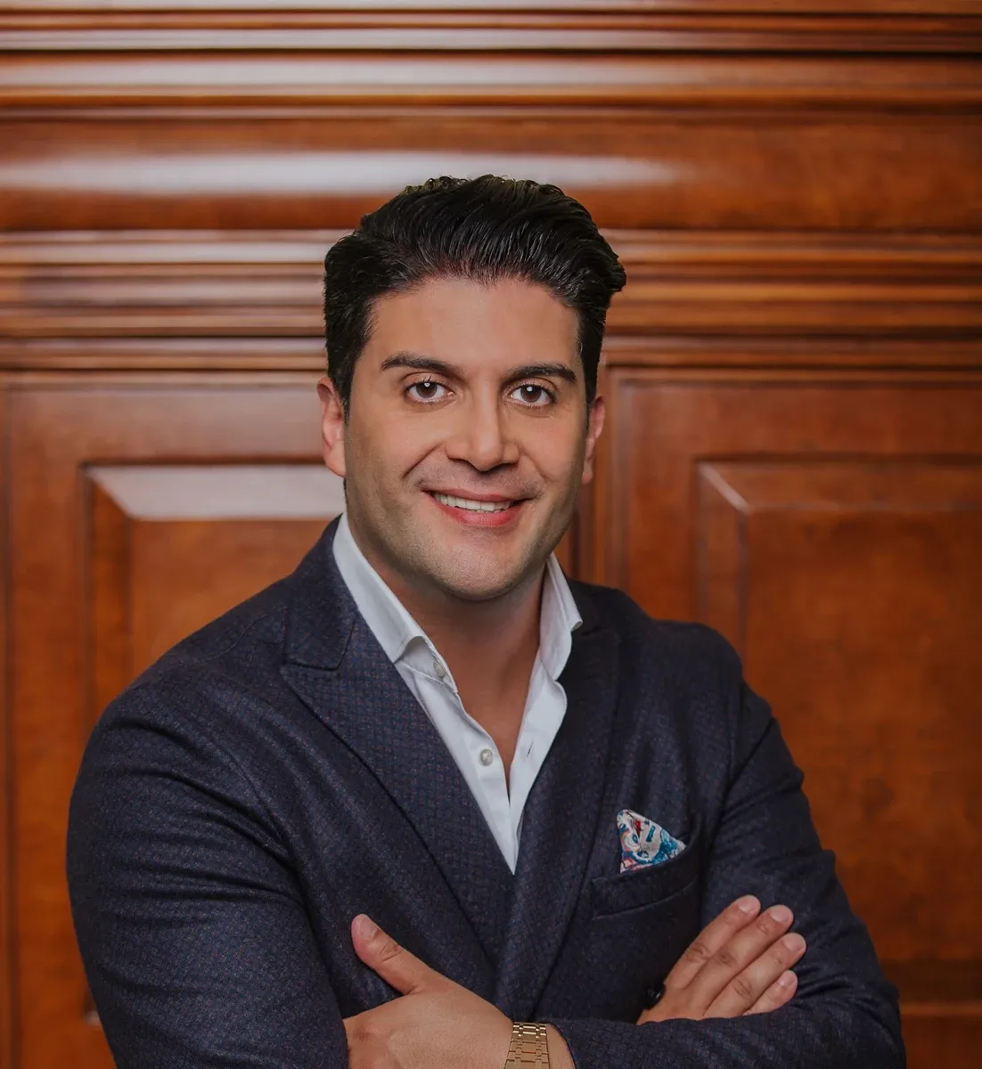 Photo 1 of Dr. Babak J. Esfahani