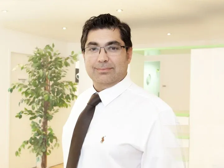 Photo 1 of Dr. Davood Fakhari