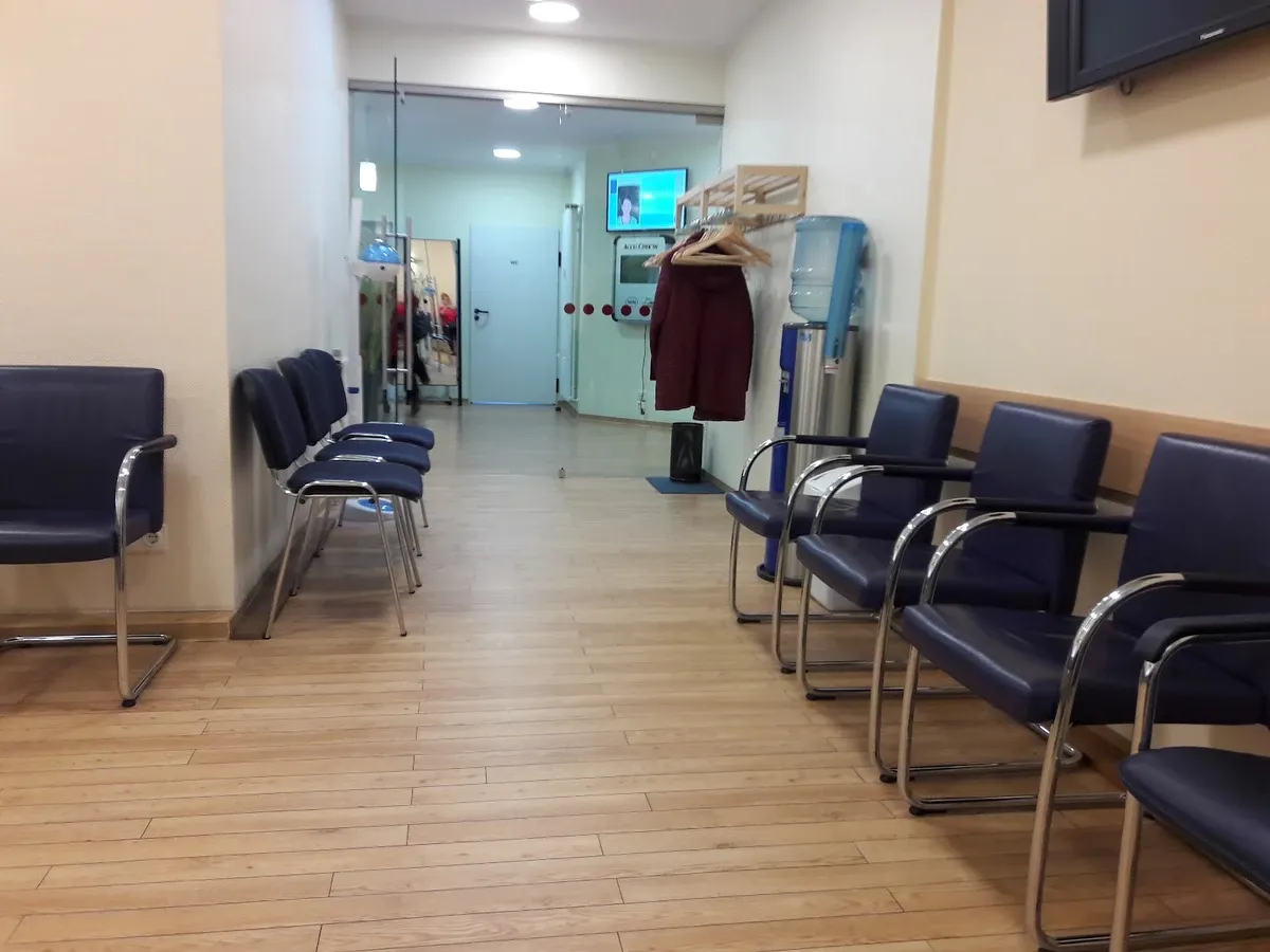 Photo 1 of Dr. Mehregan Araschmid