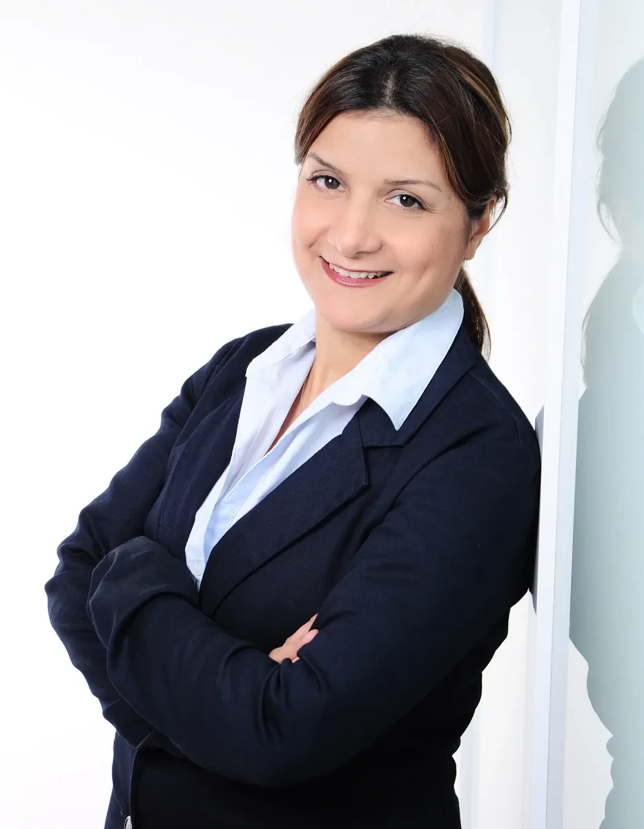 عکس ۱ از دکتر شادی ذبیحی