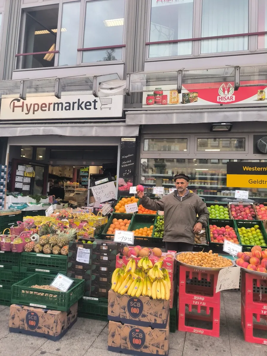 عکس ۱ از هایپر مارکت