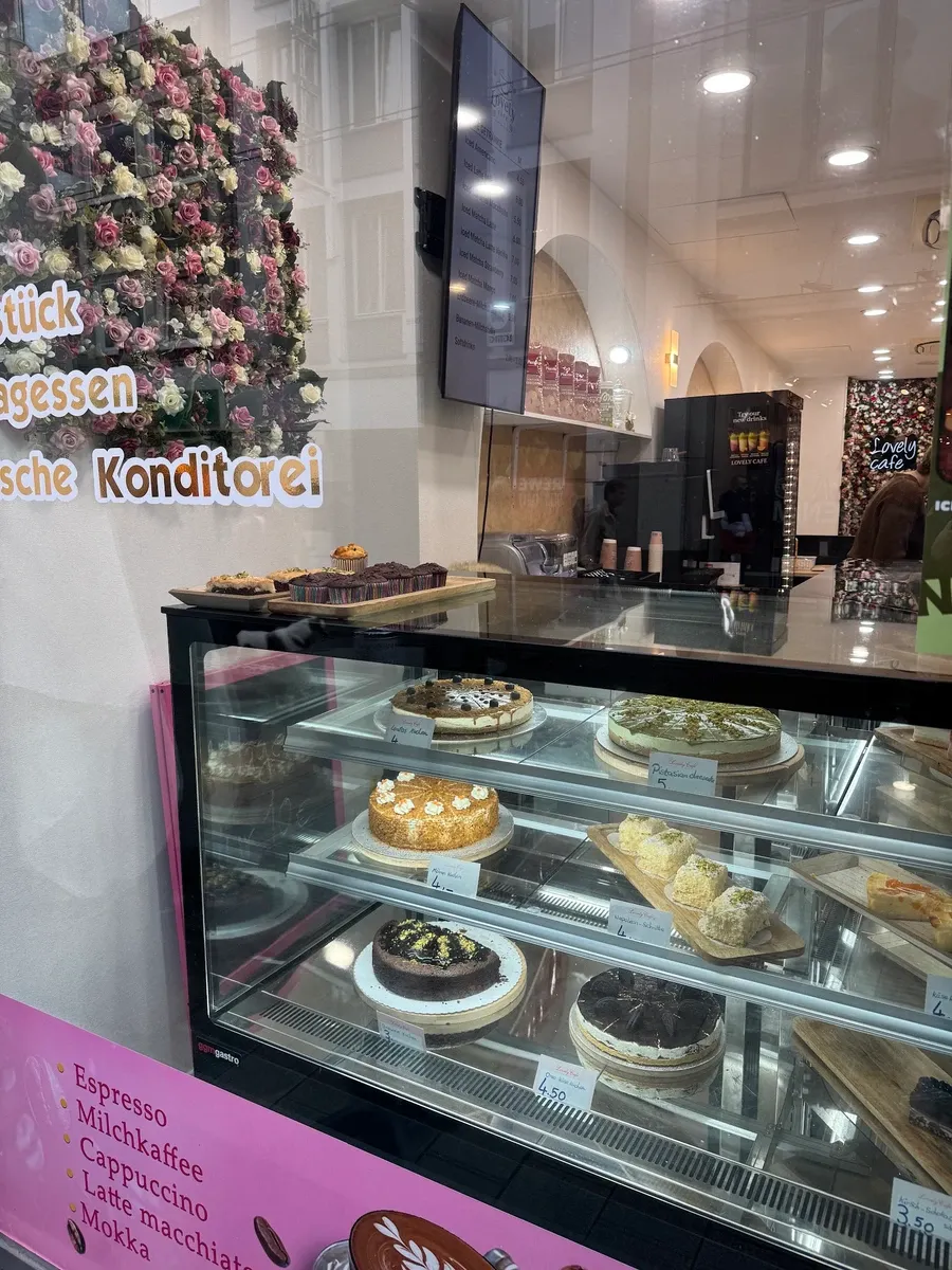 Foto 1 von Lovely Cafe