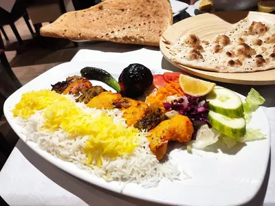 Foto 3 von Beheshte Barin (Finchley)