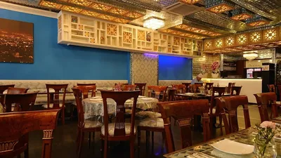 Foto 5 von Mirror Palace Restaurant رستوران قصر آینه
