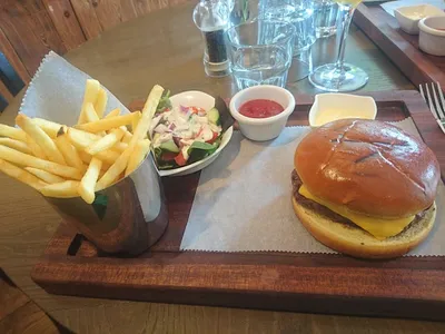 Foto 6 von Sirous Restaurant, Steak House and Persian Speciality Restaurant