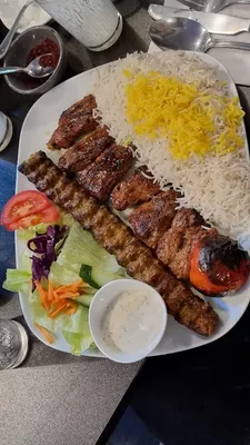 Foto 5 von Dehkadeh Persian Cuisine