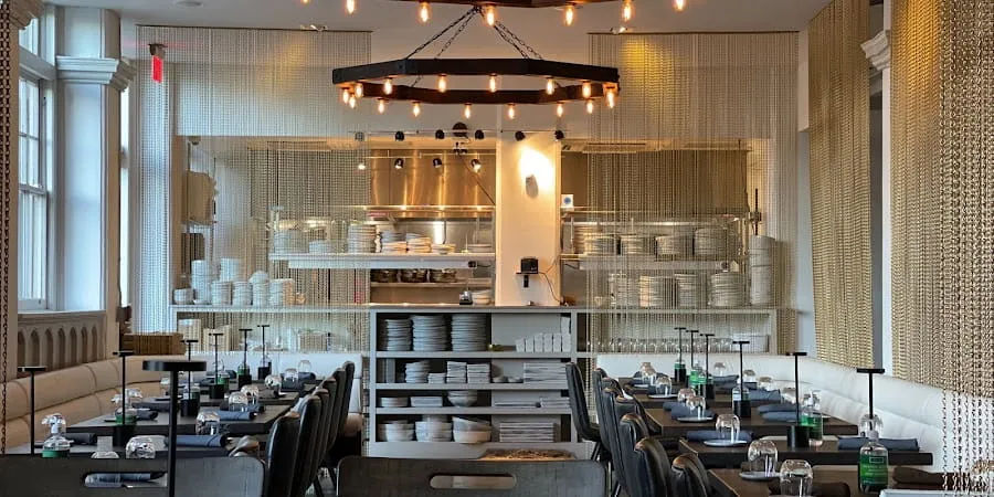 Foto 1 von Divan Restaurant & Hookah Lounge
