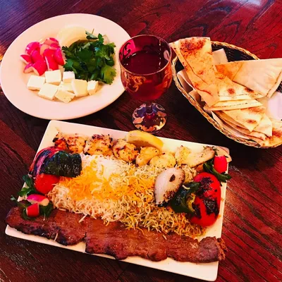 Foto 3 von Caspian Kabab Fine Persian Cuisine