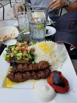 Foto 5 von Shekarchi Bar & Grill