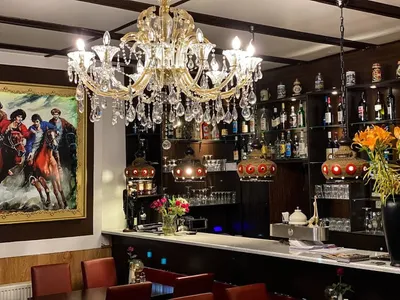 Foto 4 von Asal Restaurant